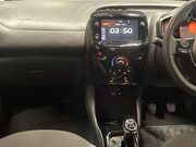 Citroen C1 1.0 VTi Shine Hatchback 5dr Petrol Manual Euro 6 (s/s) (72 ps) DAB Radio 16