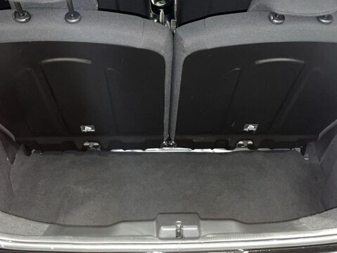 Citroen C1 1.0 VTi Shine Hatchback 5dr Petrol Manual Euro 6 (s/s) (72 ps) DAB Radio 13