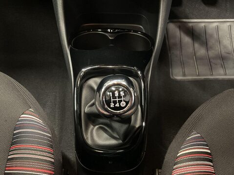 Citroen C1 1.0 VTi Shine Hatchback 5dr Petrol Manual Euro 6 (s/s) (72 ps) DAB Radio 19