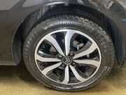 Citroen C1 1.0 VTi Shine Hatchback 5dr Petrol Manual Euro 6 (s/s) (72 ps) DAB Radio 12