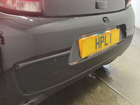 Citroen C1 1.0 VTi Shine Hatchback 5dr Petrol Manual Euro 6 (s/s) (72 ps) DAB Radio 14