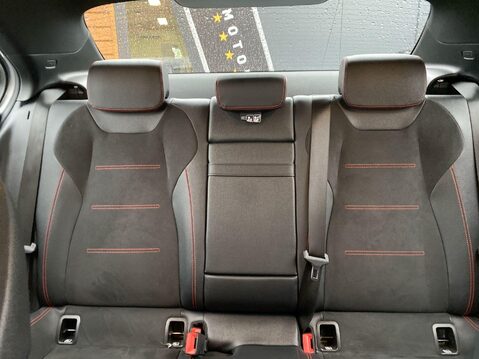 Mercedes-Benz A Class 2.0 A200d AMG Line (Executive) Saloon 4dr Diesel 8G-DCT Euro 6 (s/s) (150 p 8