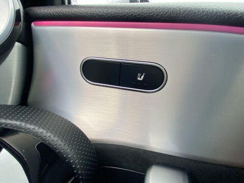 Mercedes-Benz A Class 2.0 A200d AMG Line (Executive) Saloon 4dr Diesel 8G-DCT Euro 6 (s/s) (150 p 14