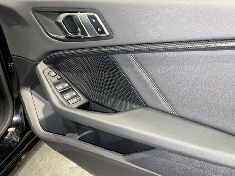 BMW 2 Series 1.5 218i Sport (LCP) Saloon 4dr Petrol DCT Euro 6 (s/s) (136 ps) Cruise Co 7