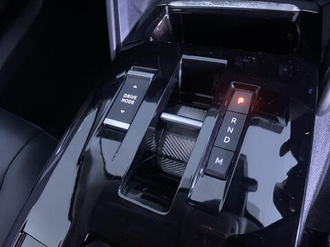 Citroen C4 1.2 PureTech Shine Hatchback 5dr Petrol EAT8 Euro 6 (s/s) (130 ps) Air Con 21