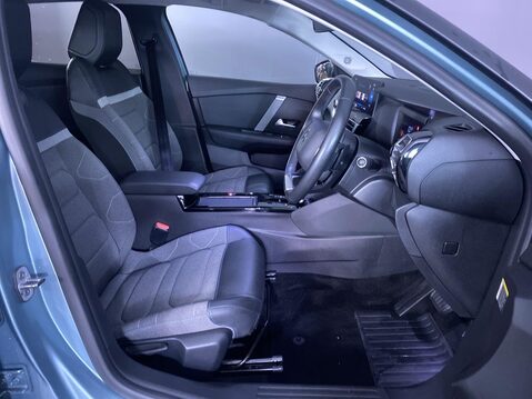 Citroen C4 1.2 PureTech Shine Hatchback 5dr Petrol EAT8 Euro 6 (s/s) (130 ps) Air Con 15