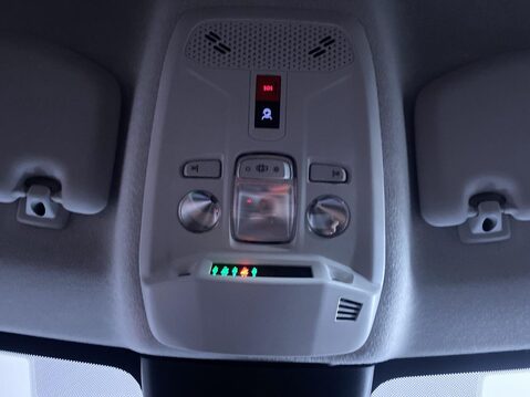 Citroen C4 1.2 PureTech Shine Hatchback 5dr Petrol EAT8 Euro 6 (s/s) (130 ps) Air Con 18