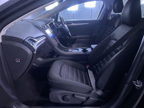 Ford Mondeo 2.0 EcoBlue Zetec Edition Estate 5dr Diesel Auto Euro 6 (s/s) (150 ps) Air 17