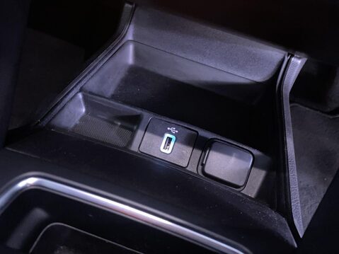 Ford Mondeo 2.0 EcoBlue Zetec Edition Estate 5dr Diesel Auto Euro 6 (s/s) (150 ps) Air 32