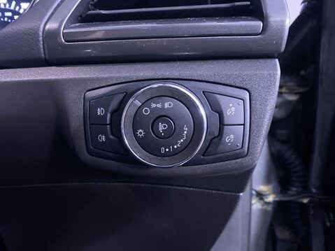 Ford Mondeo 2.0 EcoBlue Zetec Edition Estate 5dr Diesel Auto Euro 6 (s/s) (150 ps) Air 23