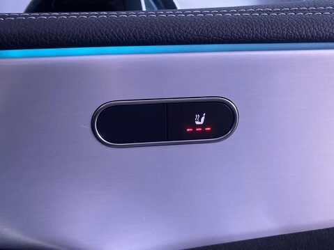 Mercedes-Benz A Class 1.3 A180 AMG Line Edition (Executive) Hatchback 5dr Petrol 7G-DCT Euro 6 (s 25