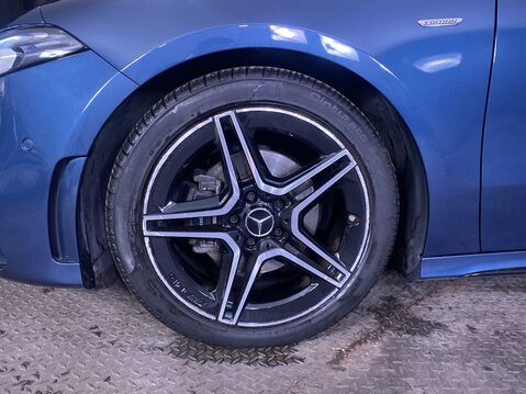 Mercedes-Benz A Class 1.3 A180 AMG Line Edition (Executive) Hatchback 5dr Petrol 7G-DCT Euro 6 (s 12