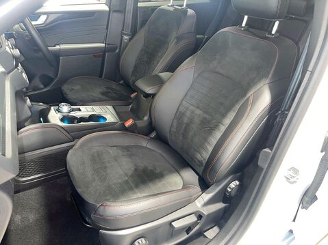 Ford Kuga 2.5 EcoBoost Duratec 14.4kWh ST-Line SUV 5dr Petrol Plug-in Hybrid CVT Euro 16