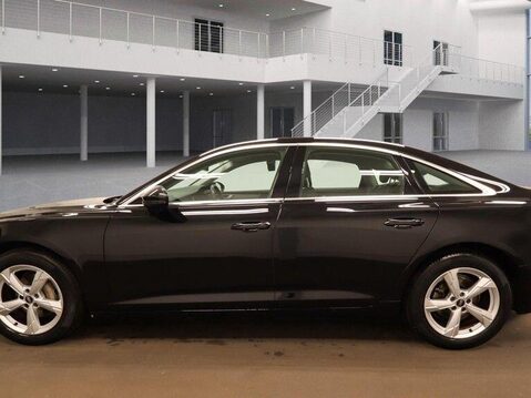 Audi A6 2.0 TFSI 40 Sport Saloon 4dr Petrol S Tronic Euro 6 (s/s) (204 ps) 1 Owner 6