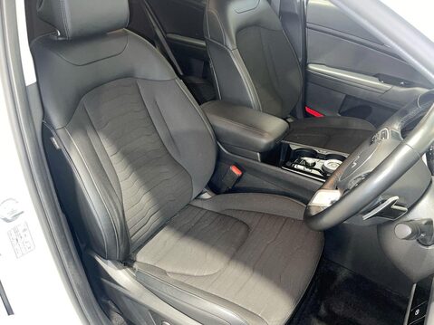 Kia Sportage 1.6 h T-GDi 3 SUV 5dr Petrol Hybrid Auto Euro 6 (s/s) (226 bhp) Parking Sen 5