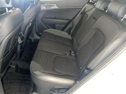 Kia Sportage 1.6 h T-GDi 3 SUV 5dr Petrol Hybrid Auto Euro 6 (s/s) (226 bhp) Parking Sen 15