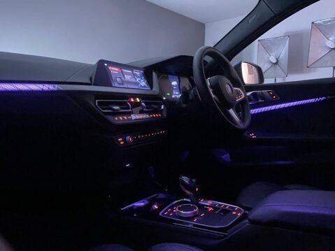 BMW 1 Series 2.0 118d M Sport Hatchback 5dr Diesel Auto Euro 6 (s/s) (150 ps) Air Con - 24