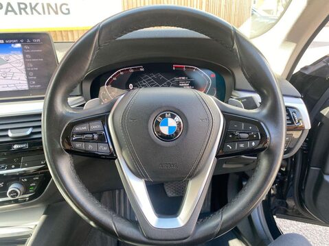 BMW 5 Series 2.0 520d MHT SE Saloon 4dr Diesel Hybrid Steptronic xDrive Euro 6 (s/s) (19 15