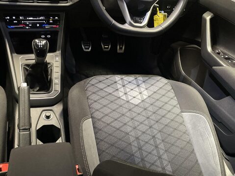 Volkswagen Polo 1.0 TSI R-Line Hatchback 5dr Petrol Manual Euro 6 (s/s) (95 ps) Alloys 15