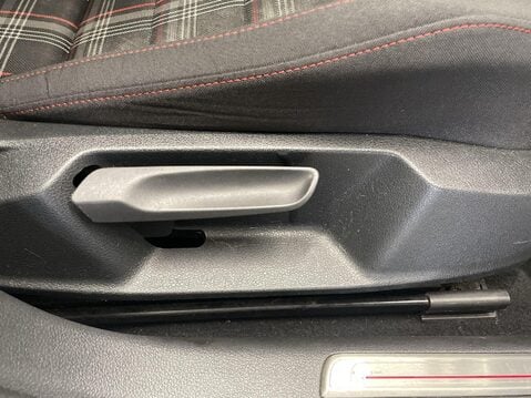 Volkswagen Golf 2.0 TSI GPF GTI Performance Hatchback 5dr Petrol DSG Euro 6 (s/s) (245 ps) 24