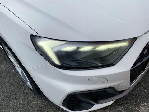 Audi A1 1.5 TFSI 35 S line Sportback 5dr Petrol S Tronic Euro 6 (s/s) (150 ps) Cru 12