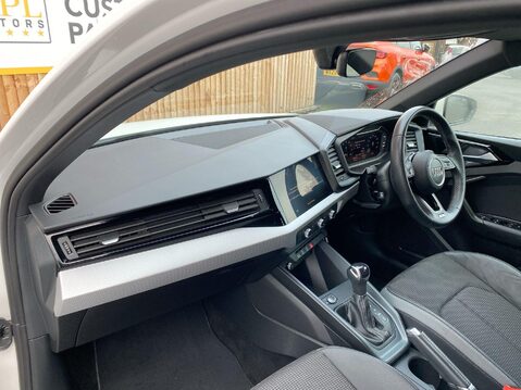 Audi A1 1.5 TFSI 35 S line Sportback 5dr Petrol S Tronic Euro 6 (s/s) (150 ps) Cru 7
