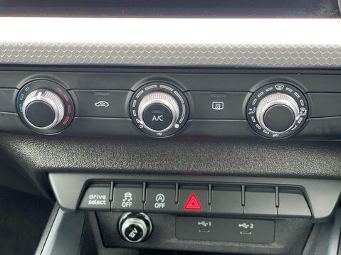 Audi A1 1.5 TFSI 35 S line Sportback 5dr Petrol S Tronic Euro 6 (s/s) (150 ps) Cru 18