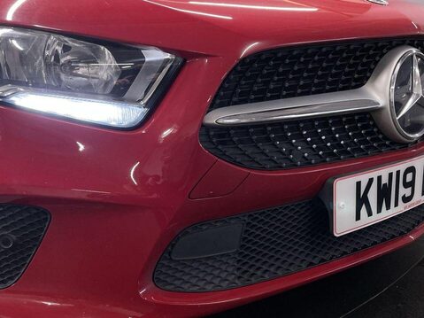 Mercedes-Benz A Class 1.5 A180d SE (Executive) Hatchback 5dr Diesel 7G-DCT Euro 6 (s/s) (116 ps) 10