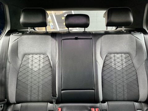 Volkswagen Golf 1.5 TSI R-Line Hatchback 5dr Petrol Manual Euro 6 (s/s) (150 ps) Reverse Ca 9