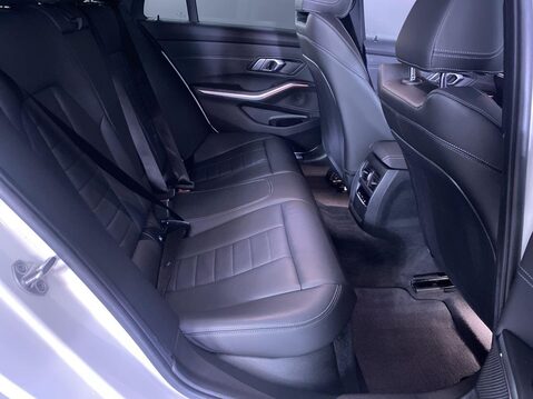 BMW 3 Series 2.0 318d MHT M Sport Touring 5dr Diesel Hybrid Auto Euro 6 (s/s) (150 ps) 1 19