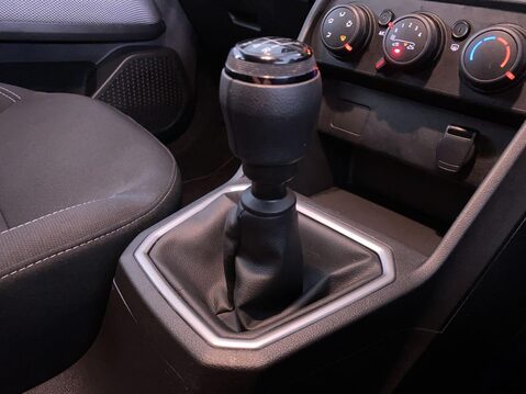 Dacia Sandero 1.0 TCe Bi-Fuel Expression Hatchback 5dr Bi Fuel Manual Euro 6 (s/s) (100 p 21