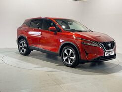 Nissan Qashqai 1.3 DIG-T MHEV N-Connecta SUV 5dr Petrol Hybrid XTRON Euro 6 (s/s) (158 ps)