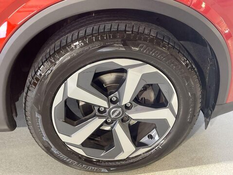 Nissan Qashqai 1.3 DIG-T MHEV N-Connecta SUV 5dr Petrol Hybrid XTRON Euro 6 (s/s) (158 ps) 11