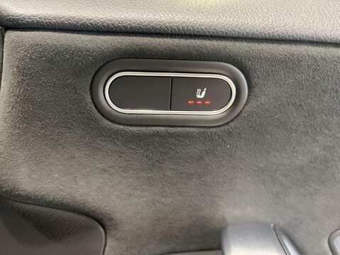 Mercedes-Benz A Class 2.0 A200d AMG Line (Executive) Saloon 4dr Diesel 8G-DCT Euro 6 (s/s) (150 p 22