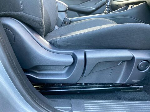 Nissan Qashqai 1.3 DIG-T MHEV N-Connecta SUV 5dr Petrol Hybrid Manual Euro 6 (s/s) (140 ps 19