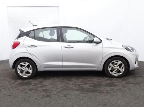 Hyundai i10 1.0 SE Connect Hatchback 5dr Petrol Manual Euro 6 (s/s) (67 ps) 2