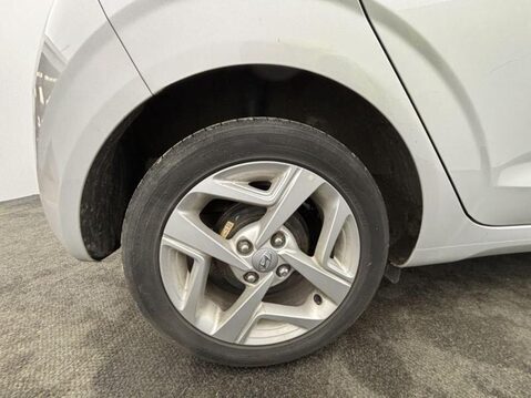 Hyundai i10 1.0 SE Connect Hatchback 5dr Petrol Manual Euro 6 (s/s) (67 ps) 4