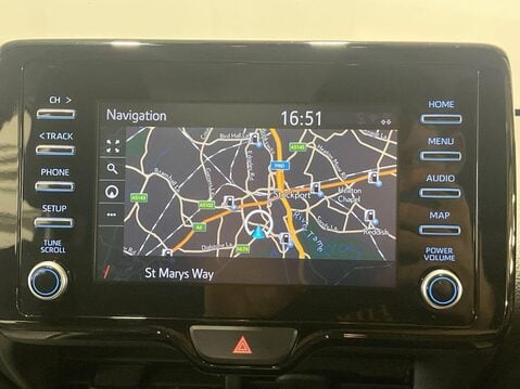 Toyota Yaris 1.5 VVT-h Icon Hatchback 5dr Petrol Hybrid E-CVT Euro 6 (s/s) (116 ps) 1 Ow 18