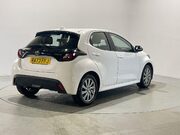 Toyota Yaris 1.5 VVT-h Icon Hatchback 5dr Petrol Hybrid E-CVT Euro 6 (s/s) (116 ps) 1 Ow 8