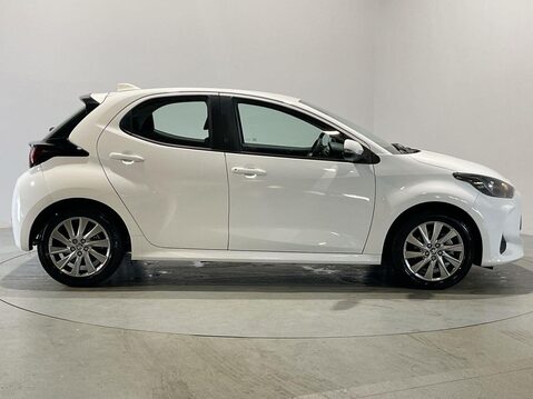 Toyota Yaris 1.5 VVT-h Icon Hatchback 5dr Petrol Hybrid E-CVT Euro 6 (s/s) (116 ps) 1 Ow 9