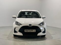 Toyota Yaris 1.5 VVT-h Icon Hatchback 5dr Petrol Hybrid E-CVT Euro 6 (s/s) (116 ps) 1 Ow