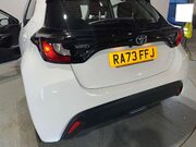 Toyota Yaris 1.5 VVT-h Icon Hatchback 5dr Petrol Hybrid E-CVT Euro 6 (s/s) (116 ps) 1 Ow 13