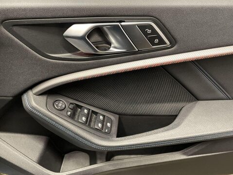 BMW 1 Series 1.5 118i M Sport (LCP) Hatchback 5dr Petrol Manual Euro 6 (s/s) (136 ps) 1 25