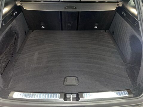 Mercedes-Benz EQC EQC 400 80kWh AMG Line SUV 5dr Electric Auto 4MATIC (408 ps) Sensors - Crui 13