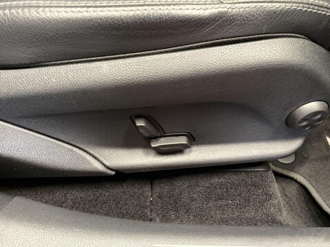 Mercedes-Benz EQC EQC 400 80kWh AMG Line SUV 5dr Electric Auto 4MATIC (408 ps) Sensors - Crui 24