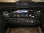 Nissan Juke 1.0 DIG-T N-Connecta SUV 5dr Petrol Manual Euro 6 (s/s) (114 ps) Alloy Whee 25