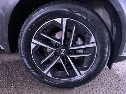 Nissan Juke 1.0 DIG-T N-Connecta SUV 5dr Petrol DCT Auto Euro 6 (s/s) (114 ps) Cruise - 12