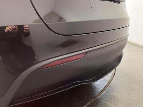 Tesla Model Y (Dual Motor) Long Range SUV 5dr Electric Auto 4WDE (384 bhp) Heated Seats 14