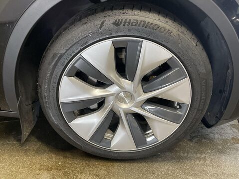 Tesla Model Y (Dual Motor) Long Range SUV 5dr Electric Auto 4WDE (384 bhp) Heated Seats 12