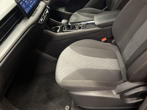 MG HS 1.5 T-GDI SE SUV 5dr Petrol DCT Euro 6 (s/s) (169 ps) 1 Owner - Sat Nav - C 17